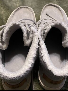 Women's SO Ivyy faux Suede chukka Ankle Gray Boots Size 8.5